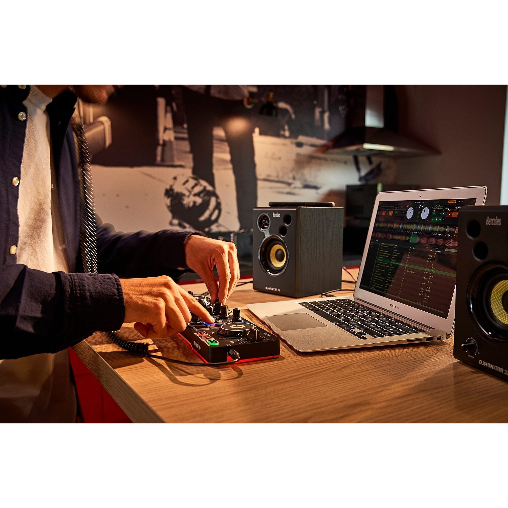 Hercules DJ Control Starlight DJ Controller